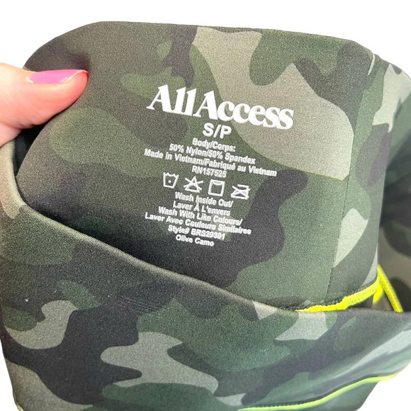 All Access Bandier Center Stage Pocket Legging Camouflage Print Neon Green Small - Picture 8 of 8